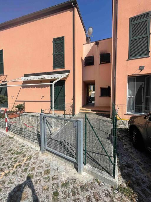 Appartamento Casa Petros Trebiano Esterno foto